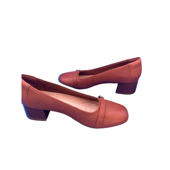 Clarks Women's Marilyn Nora Tan Leather Pump 8 M NWOB - Picture 1 of 6